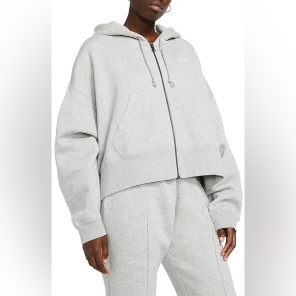 LAST CHANCE: NIKE Matching Set Cropped Hoodie and Sweatpants - Picture 1 of 7